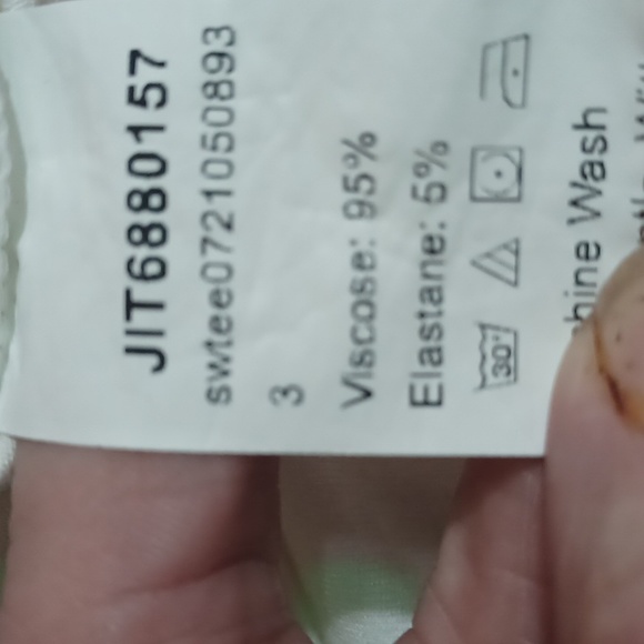 SHEIN .Cute short sleeve top with gathering around the bottom - Picture 3 of 4